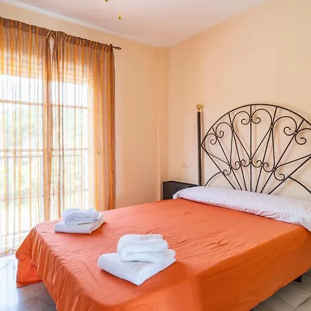 2 Bedroom Gorgeous In Málaga