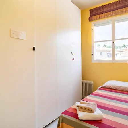 2 Bedroom Gorgeous In Málaga